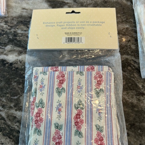 BNWT VINTAGE Floral Paper Ribbon - 3 packs. (Selling 1 of 2 sets) - Picture 2 of 2